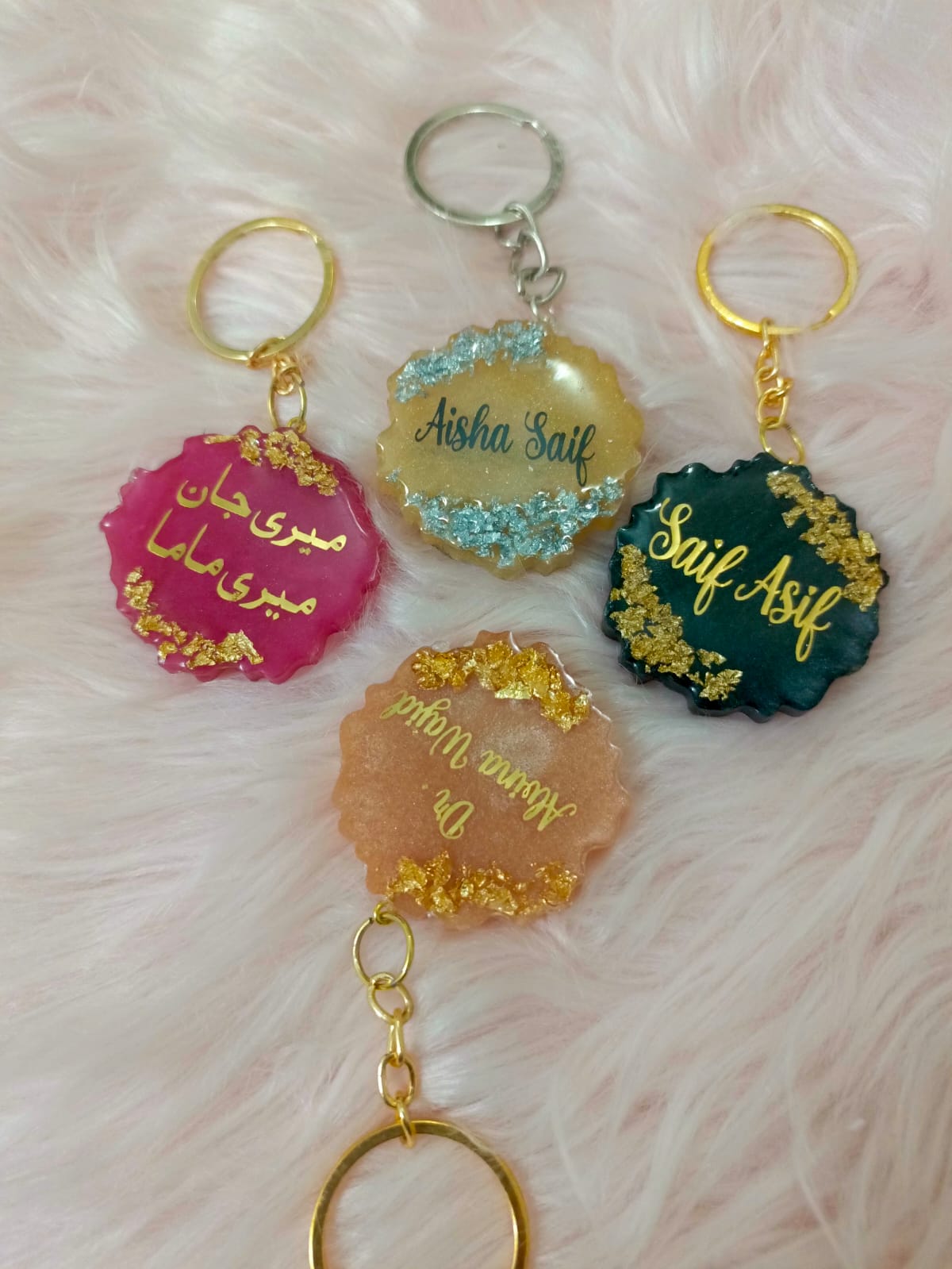 Customized 1.8 Inches Irregular Round Shaped Keychains