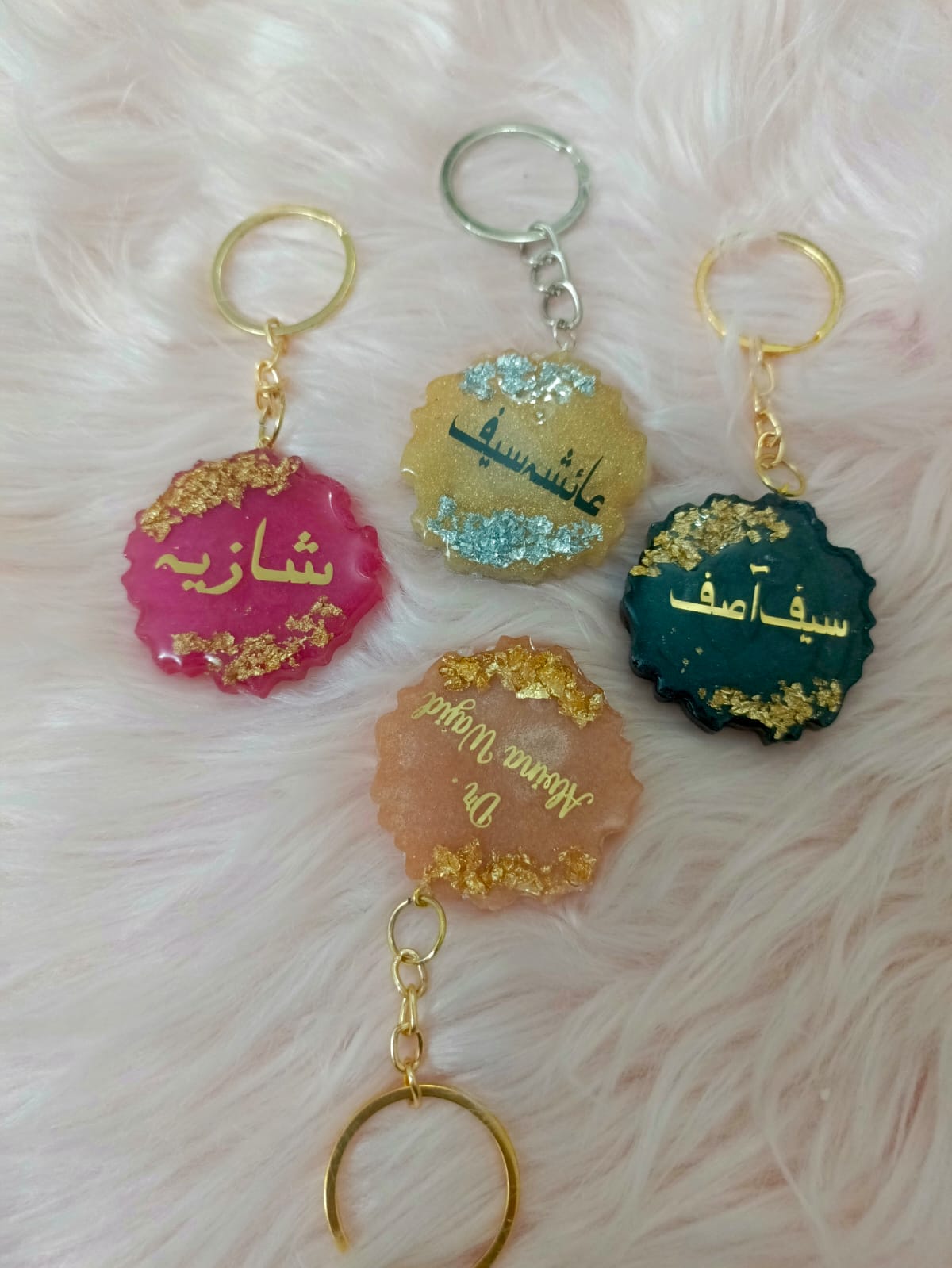 Customized 1.8 Inches Irregular Round Shaped Keychains