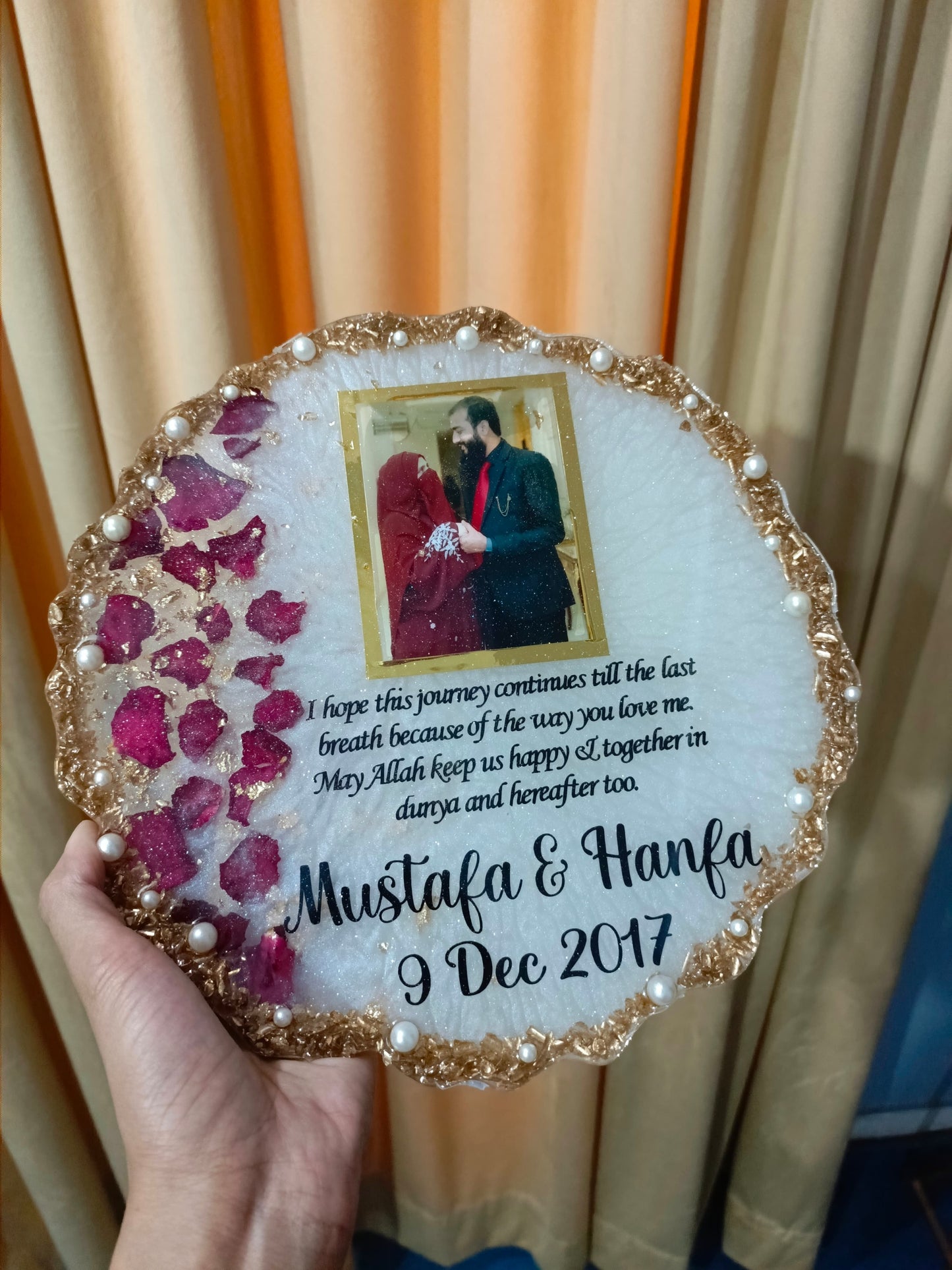 Customized 10 Inches Resin Plaque with Picture Preservation | Couple Picture Variant